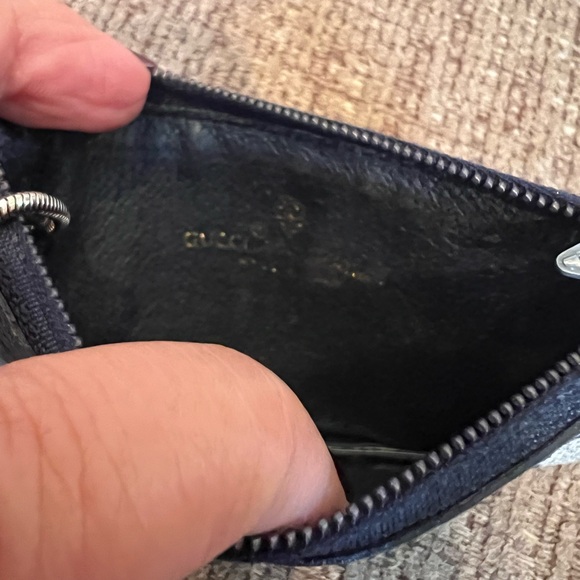 AUTHENTIC GUCCI KEY CHAIN HOLDER BAG - Picture 3 of 3